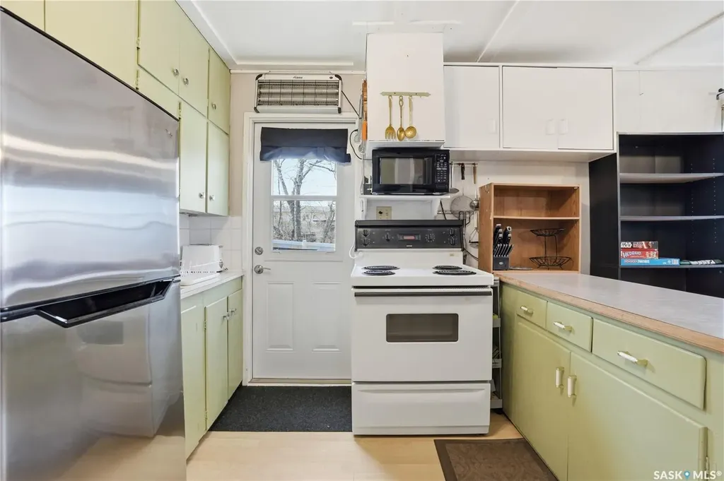 228A Green Avenue Regina Beach SK S0G 4C0