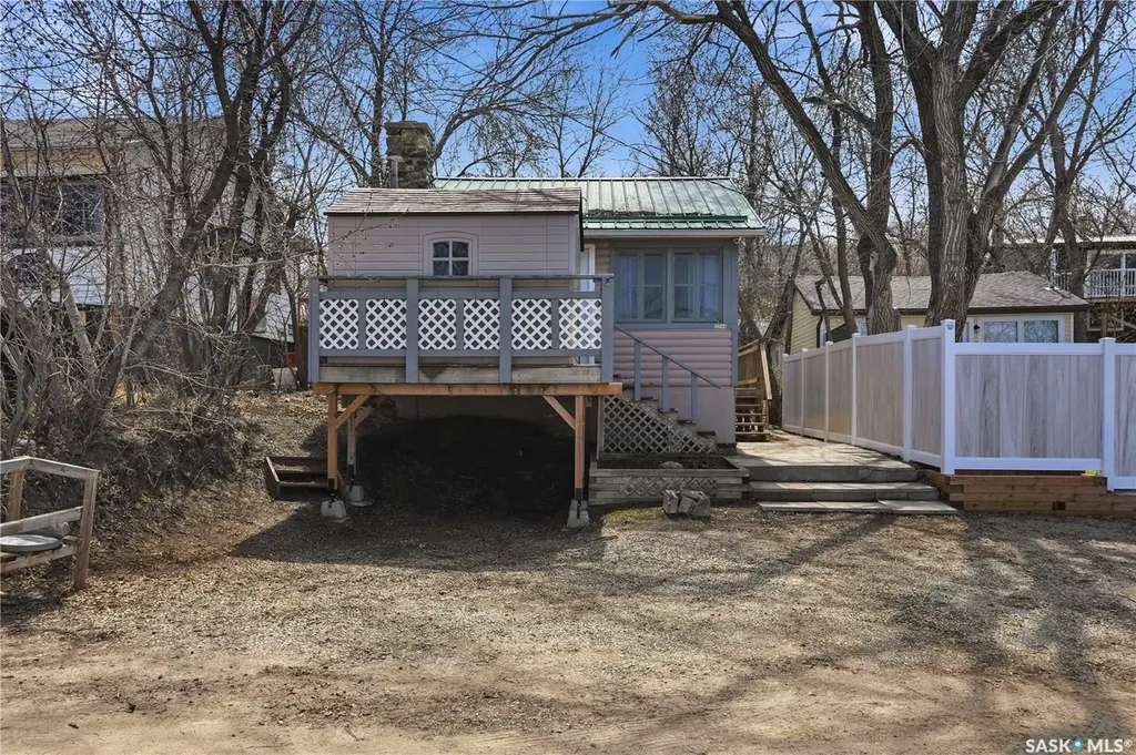 228A Green Avenue Regina Beach SK S0G 4C0