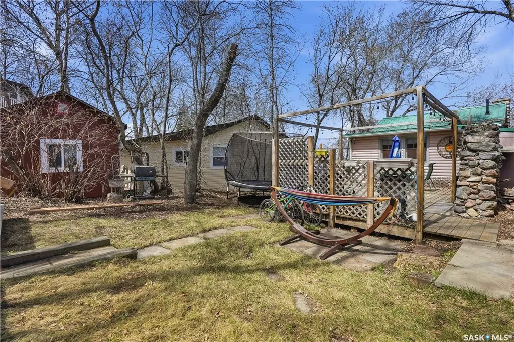 228A Green Avenue Regina Beach SK S0G 4C0