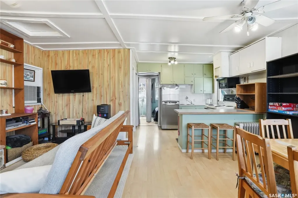 228A Green Avenue Regina Beach SK S0G 4C0