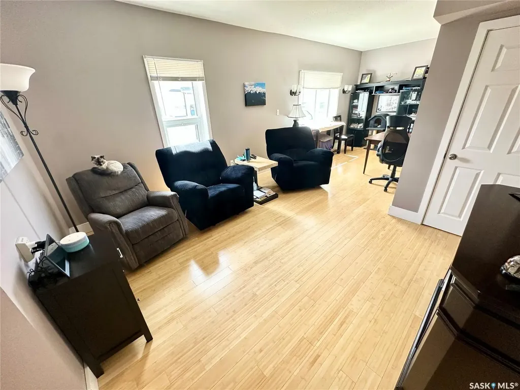 212 Foster Street Weyburn SK S4H 0R1