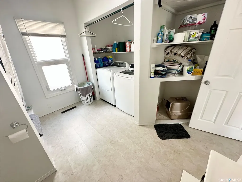 212 Foster Street Weyburn SK S4H 0R1