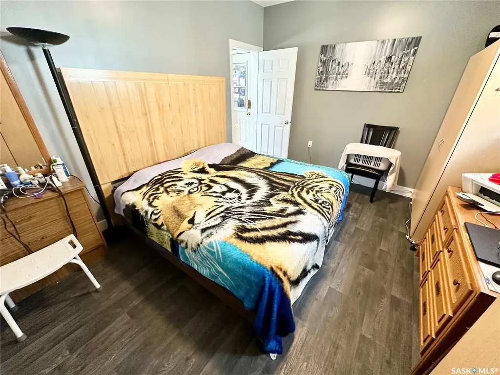 212 Foster Street Weyburn SK S4H 0R1
