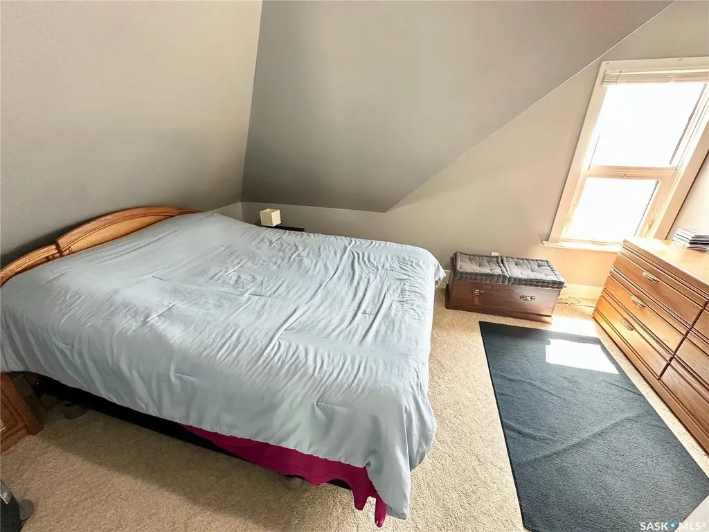 212 Foster Street Weyburn SK S4H 0R1