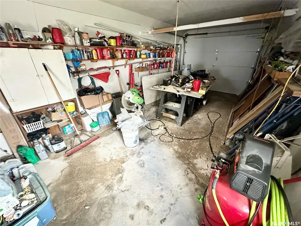 212 Foster Street Weyburn SK S4H 0R1