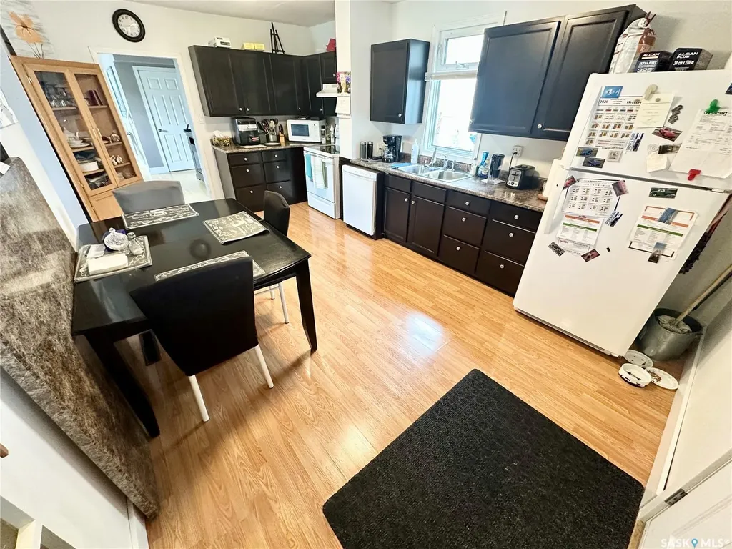 212 Foster Street Weyburn SK S4H 0R1