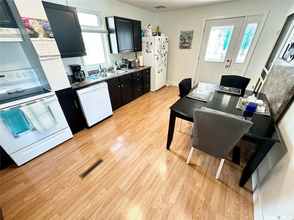 212 Foster Street Weyburn SK S4H 0R1
