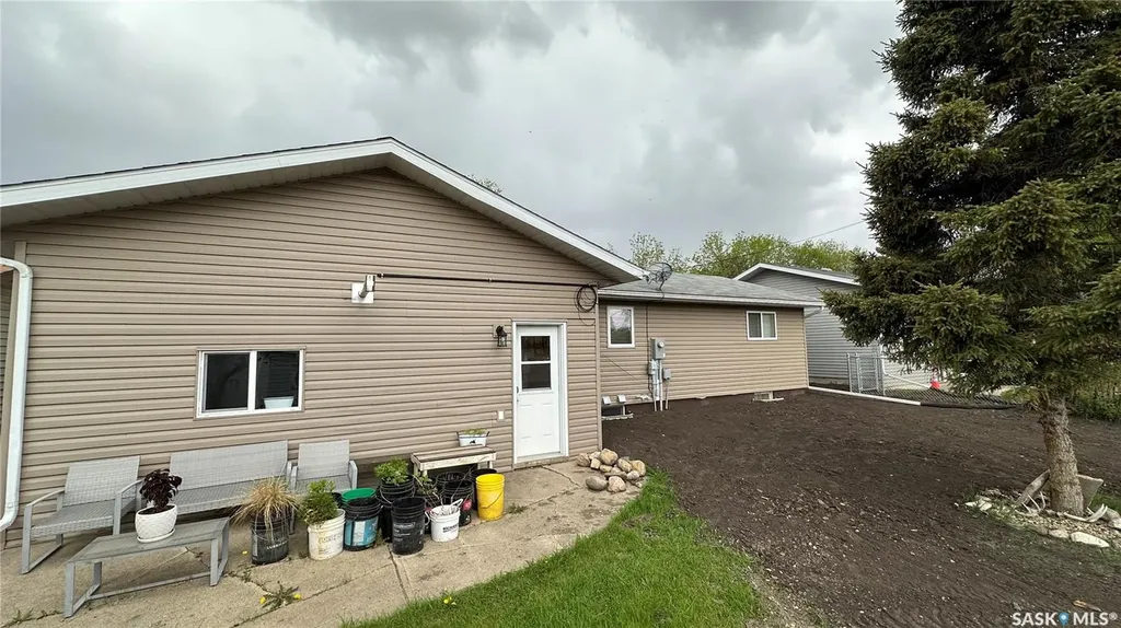 807 107th Avenue Tisdale SK S0E 1T0