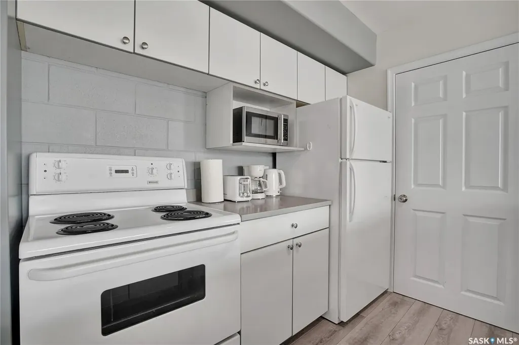 120 C Avenue N Saskatoon SK S7L 7M3