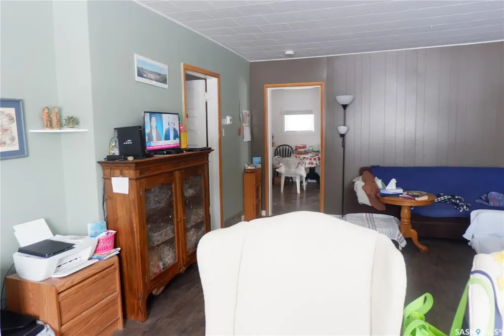 110 Railway Avenue E Eyebrow SK S0H 1L0