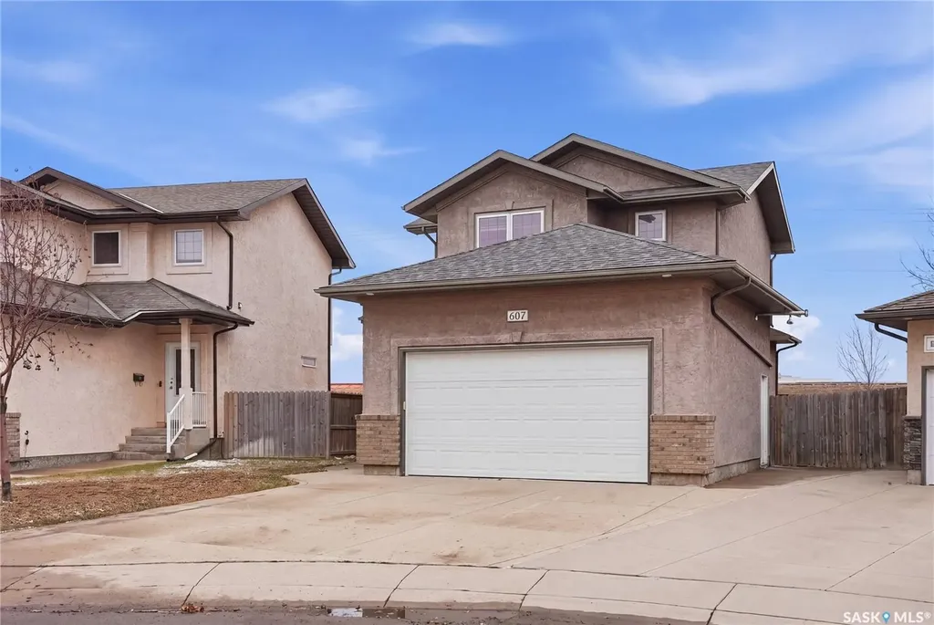 607 Beckett Crescent Saskatoon SK S7N 4X3
