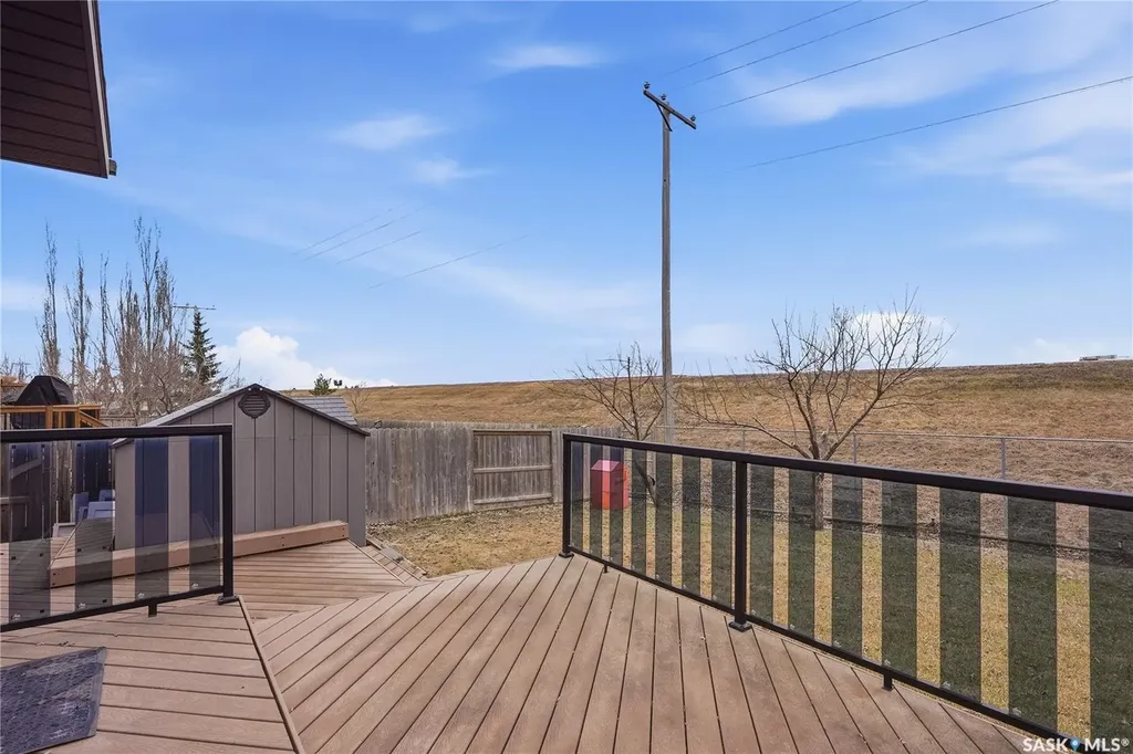 607 Beckett Crescent Saskatoon SK S7N 4X3