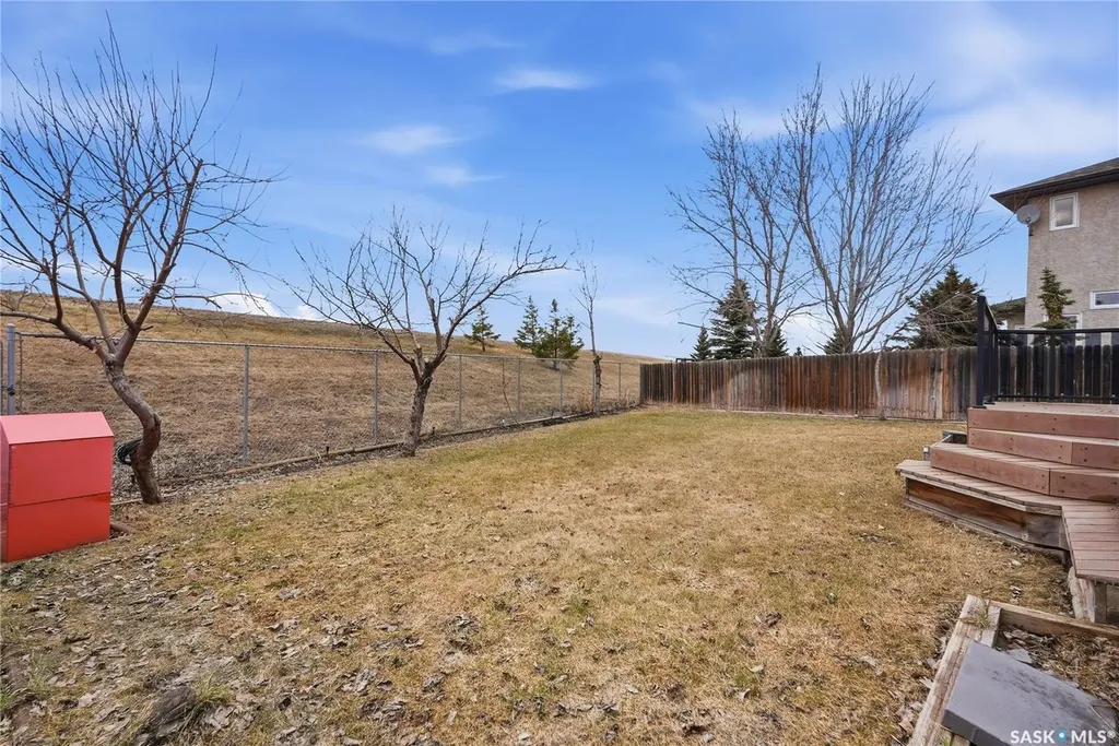 607 Beckett Crescent Saskatoon SK S7N 4X3