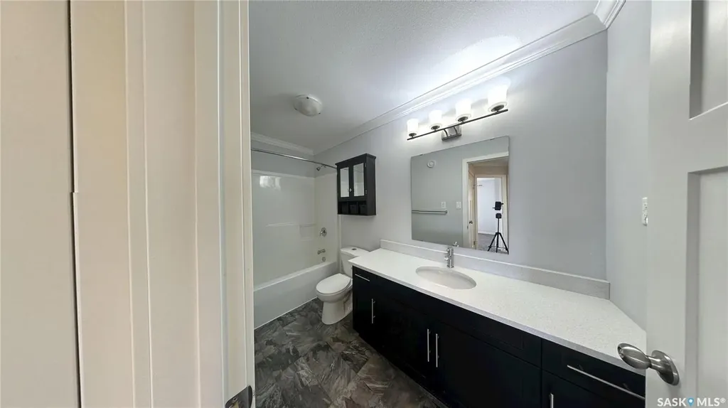 250 Akhtar Bend Saskatoon SK S7W 0W4