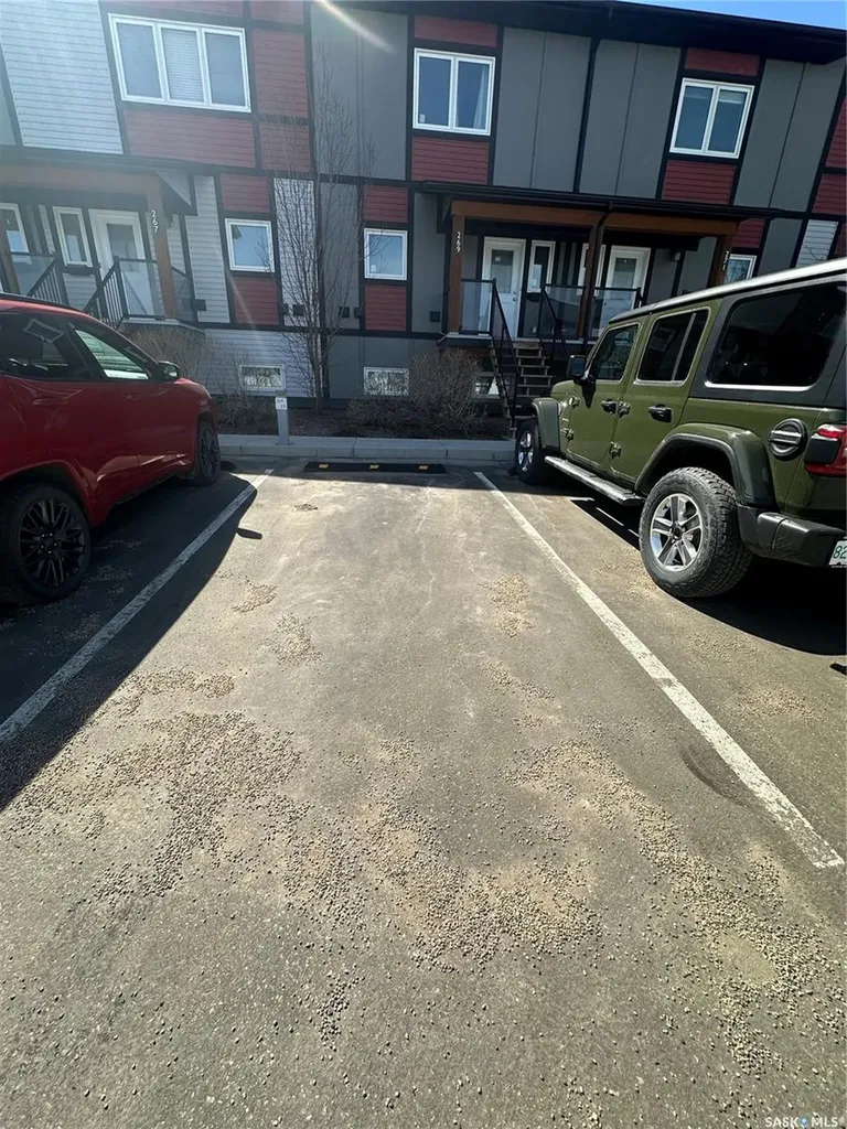 250 Akhtar Bend Saskatoon SK S7W 0W4