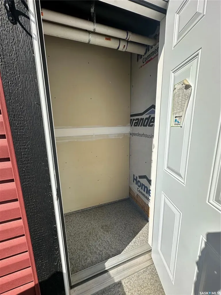 250 Akhtar Bend Saskatoon SK S7W 0W4