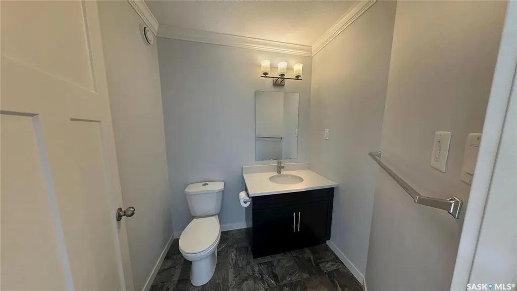 250 Akhtar Bend Saskatoon SK S7W 0W4