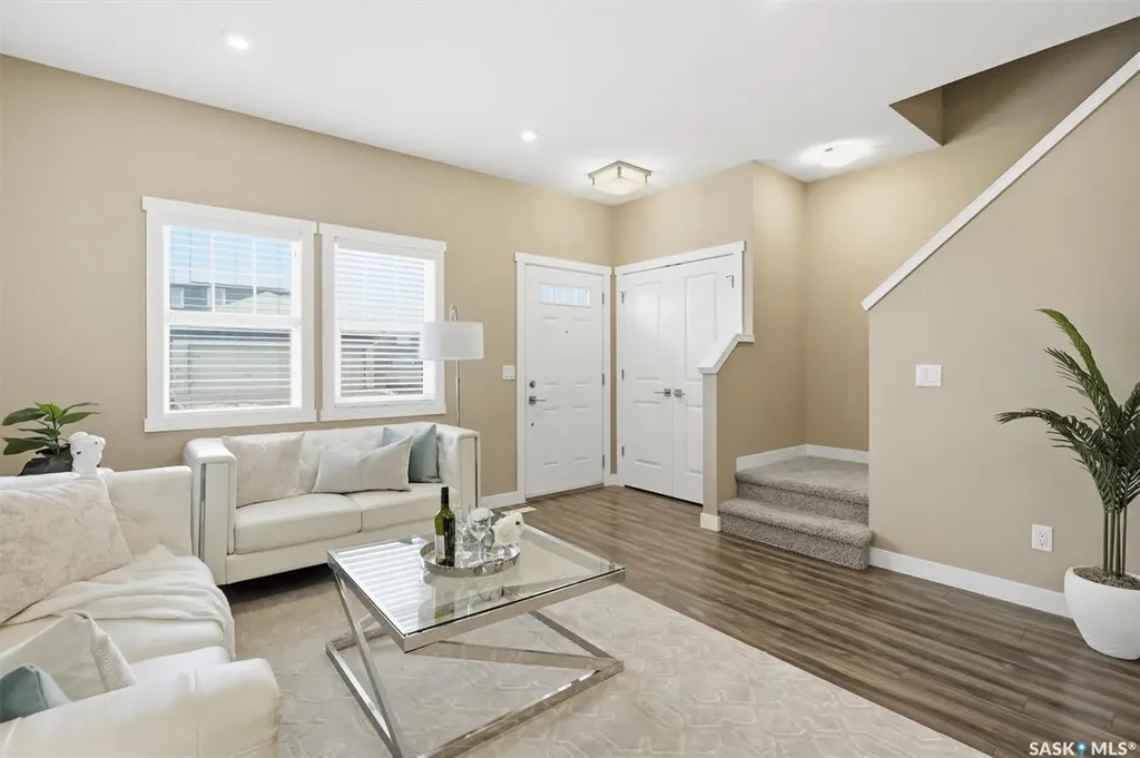 1216 Pringle Way Saskatoon SK S7T 0X5