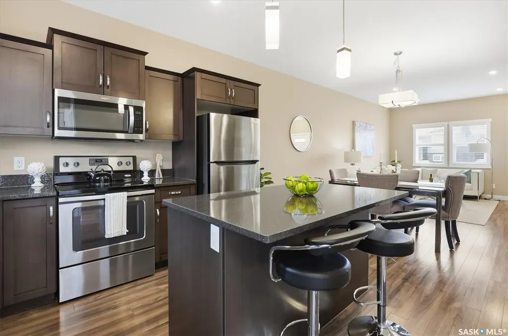 1216 Pringle Way Saskatoon SK S7T 0X5