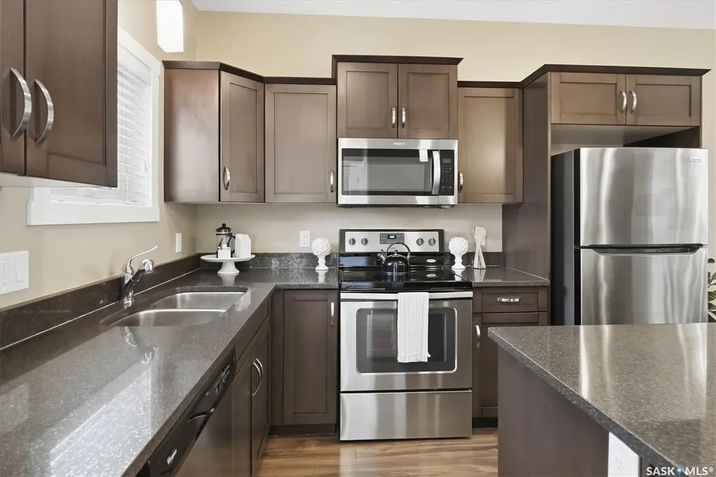 1216 Pringle Way Saskatoon SK S7T 0X5