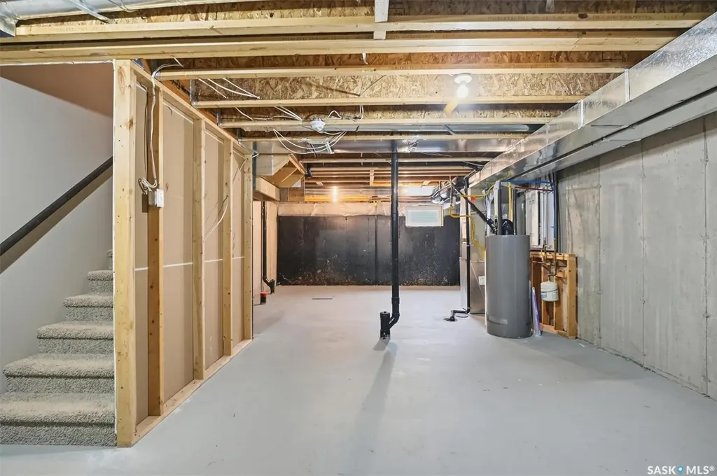 1216 Pringle Way Saskatoon SK S7T 0X5