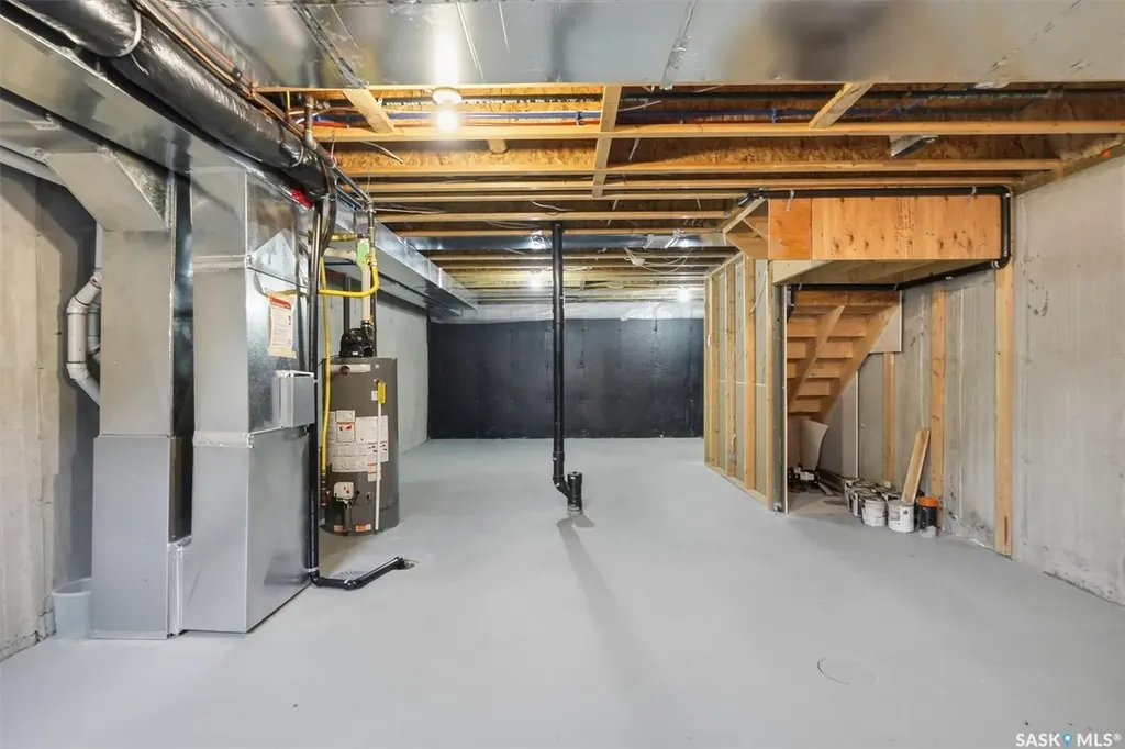 1216 Pringle Way Saskatoon SK S7T 0X5