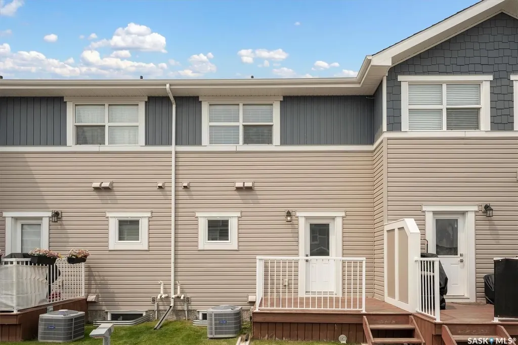 1216 Pringle Way Saskatoon SK S7T 0X5