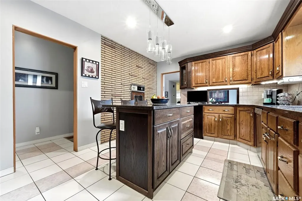 4220 Hillsdale Street Regina SK S4S 3Z2