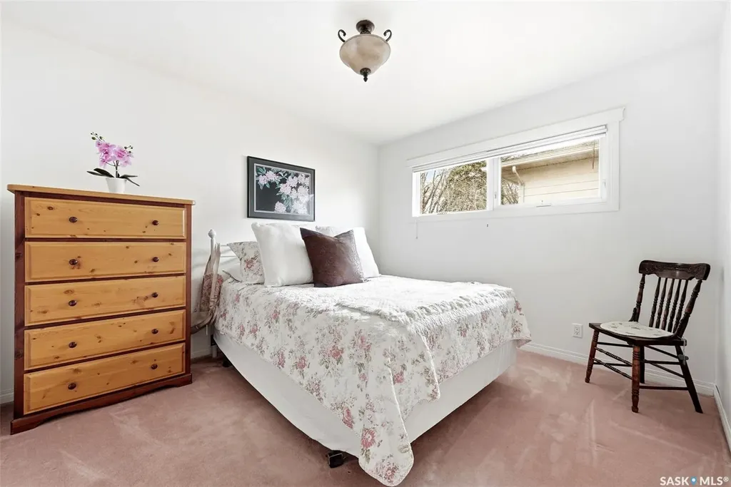 4220 Hillsdale Street Regina SK S4S 3Z2