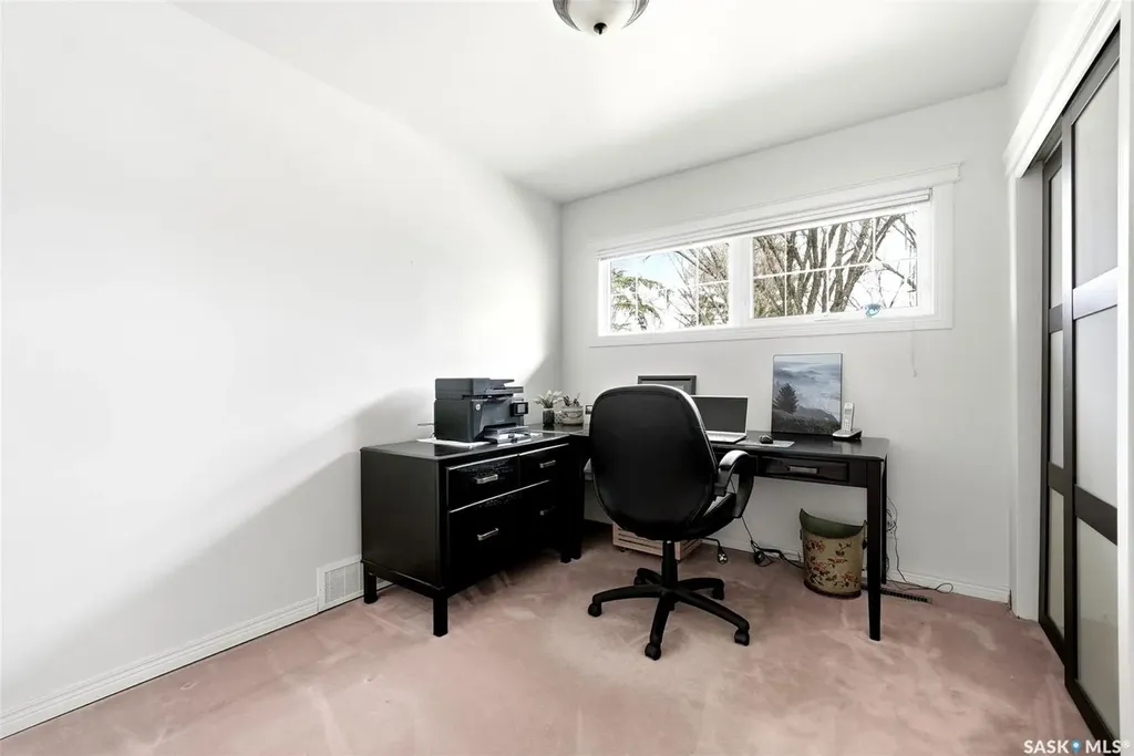 4220 Hillsdale Street Regina SK S4S 3Z2