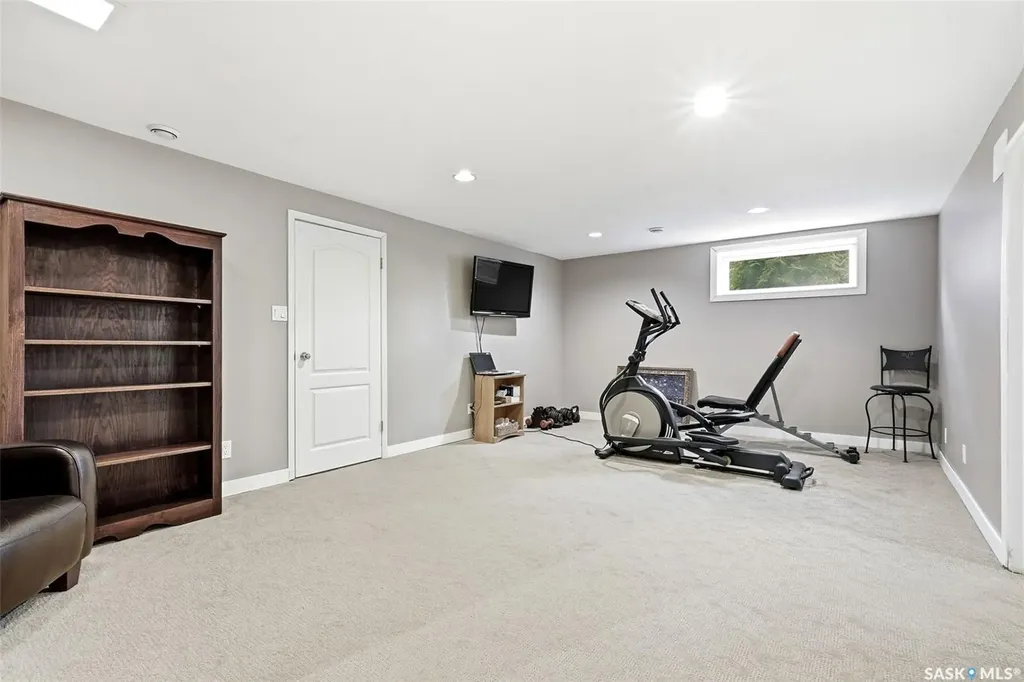 4220 Hillsdale Street Regina SK S4S 3Z2
