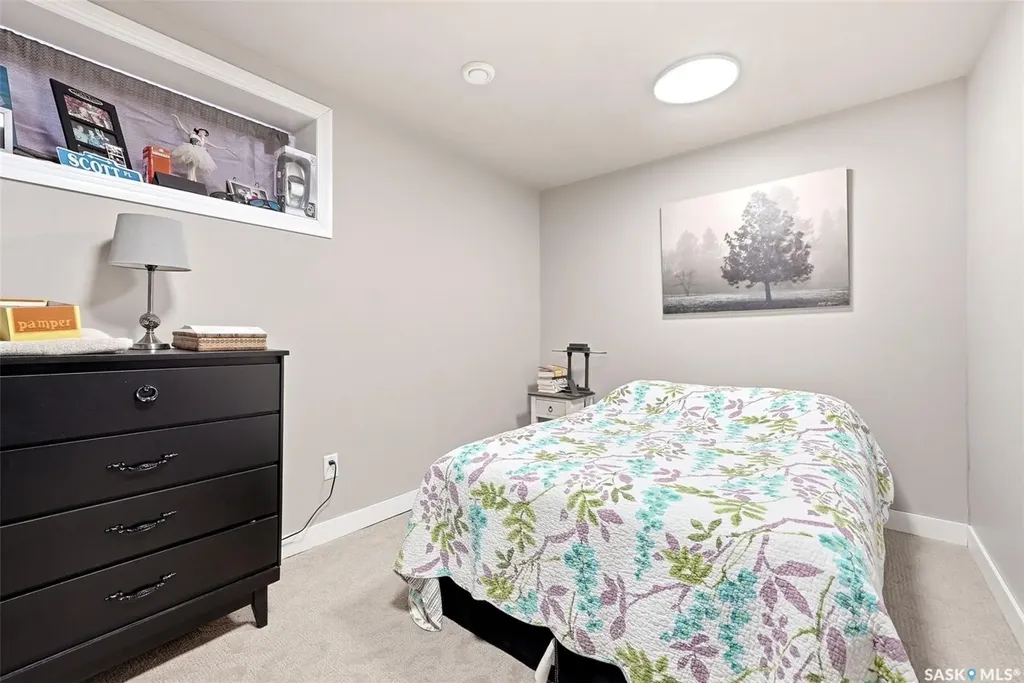 4220 Hillsdale Street Regina SK S4S 3Z2