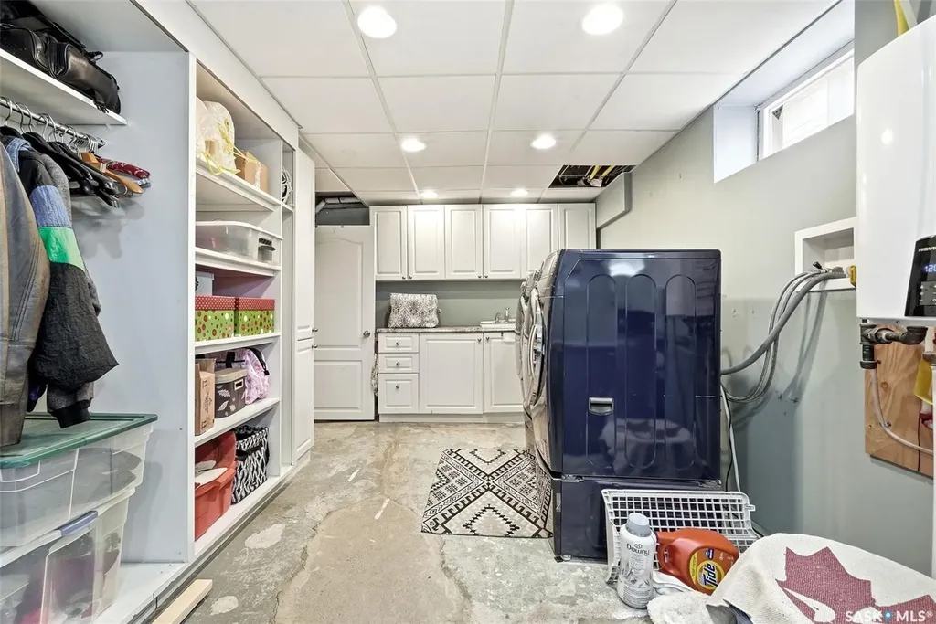 4220 Hillsdale Street Regina SK S4S 3Z2