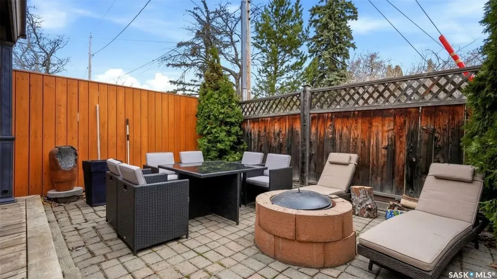4220 Hillsdale Street Regina SK S4S 3Z2