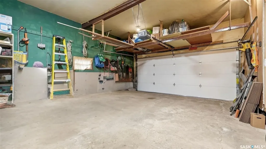 4220 Hillsdale Street Regina SK S4S 3Z2