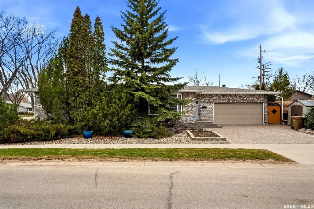 4220 Hillsdale Street Regina SK S4S 3Z2