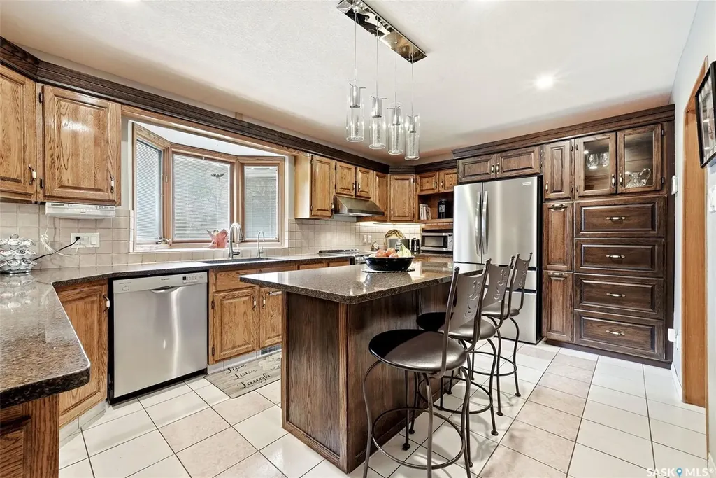 4220 Hillsdale Street Regina SK S4S 3Z2