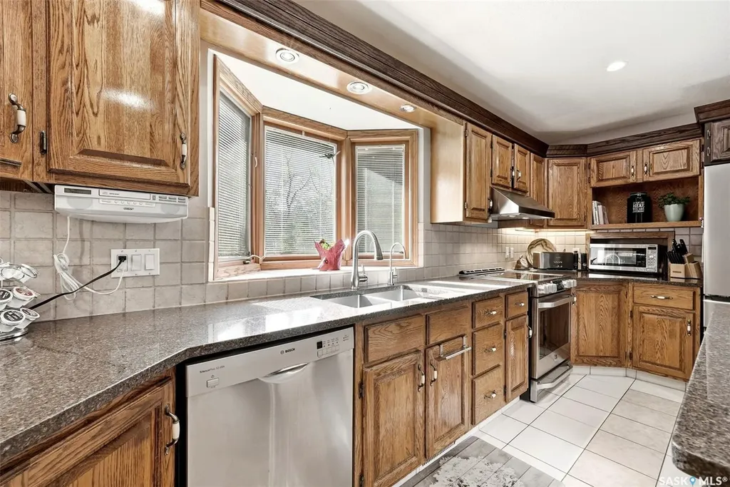4220 Hillsdale Street Regina SK S4S 3Z2