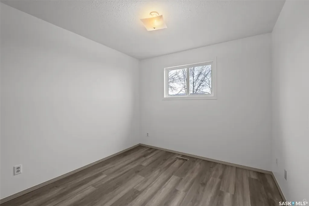 3367 15th Avenue E Prince Albert SK S6V 7V3