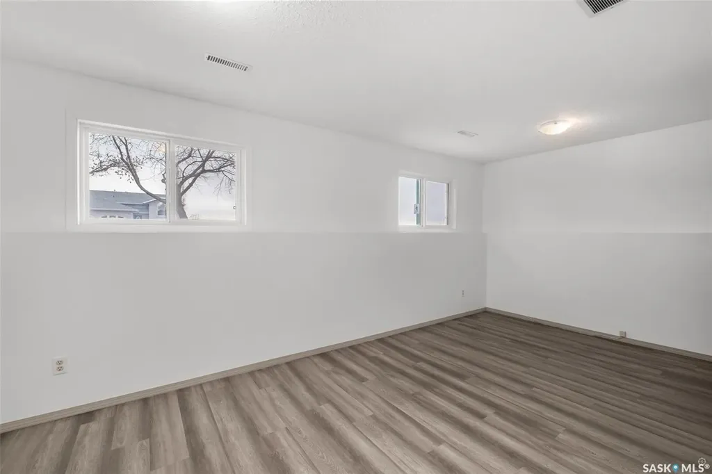 3367 15th Avenue E Prince Albert SK S6V 7V3