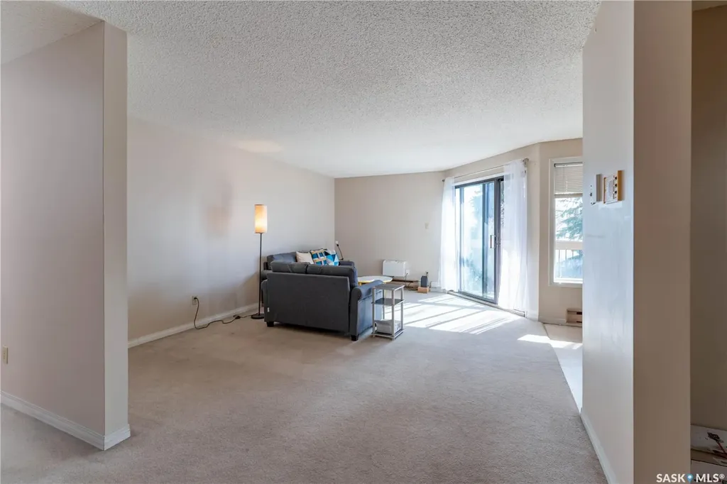 302 Tait Crescent Saskatoon SK S7H 5L2