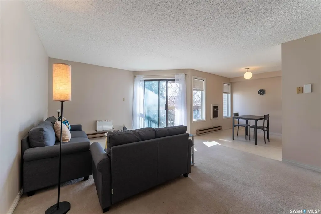 302 Tait Crescent Saskatoon SK S7H 5L2