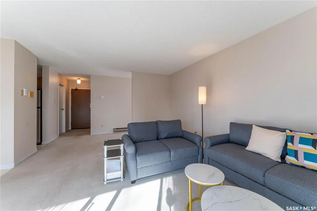 302 Tait Crescent Saskatoon SK S7H 5L2