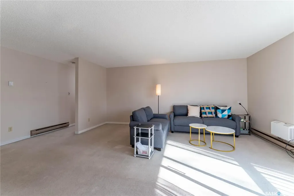 302 Tait Crescent Saskatoon SK S7H 5L2