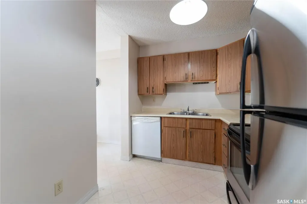 302 Tait Crescent Saskatoon SK S7H 5L2