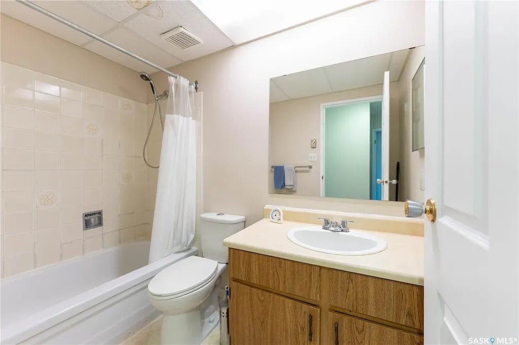 302 Tait Crescent Saskatoon SK S7H 5L2