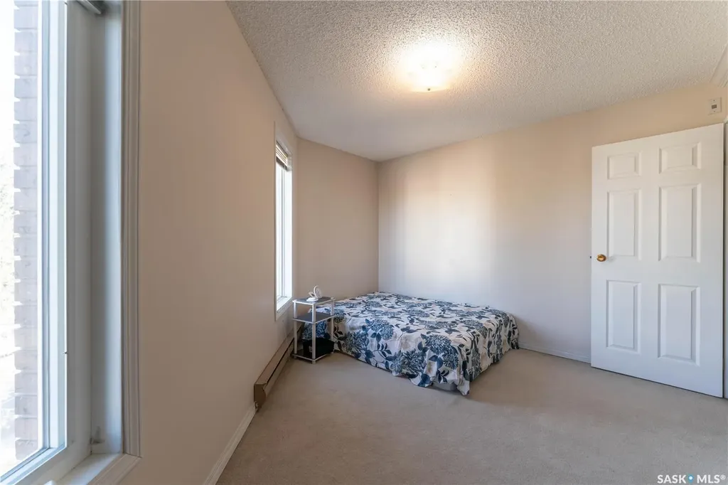 302 Tait Crescent Saskatoon SK S7H 5L2