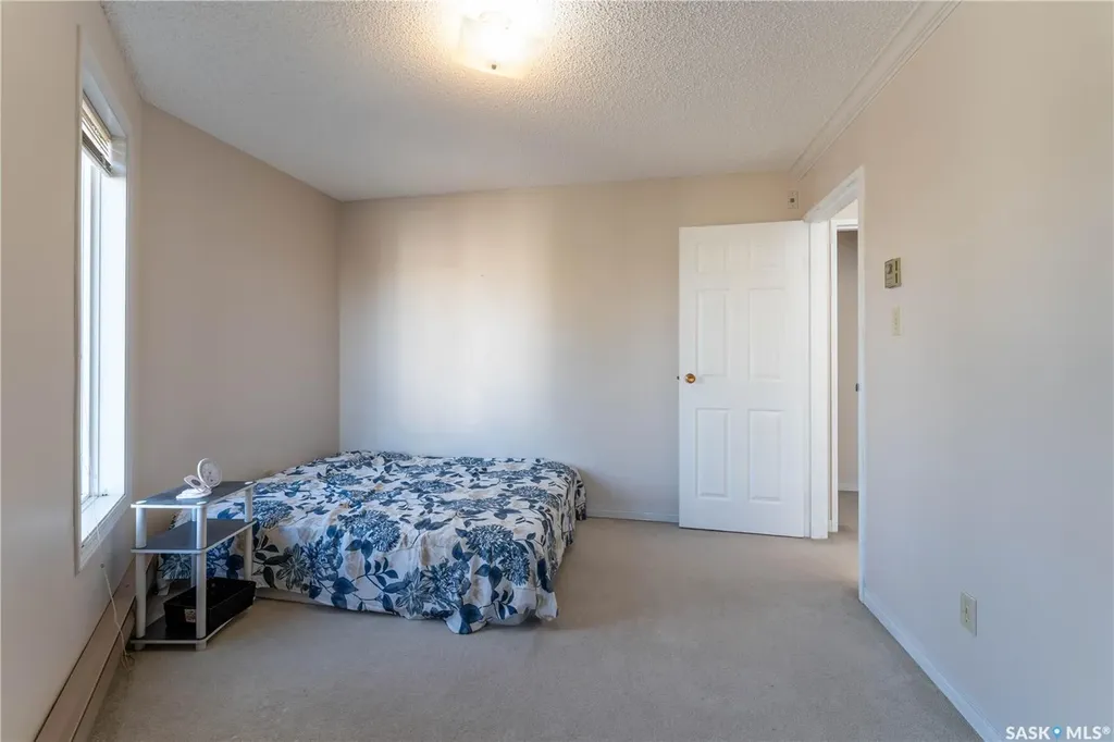 302 Tait Crescent Saskatoon SK S7H 5L2
