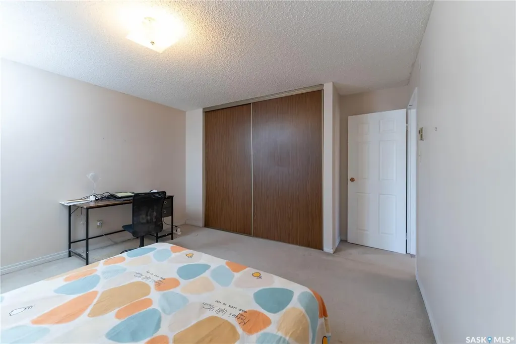 302 Tait Crescent Saskatoon SK S7H 5L2