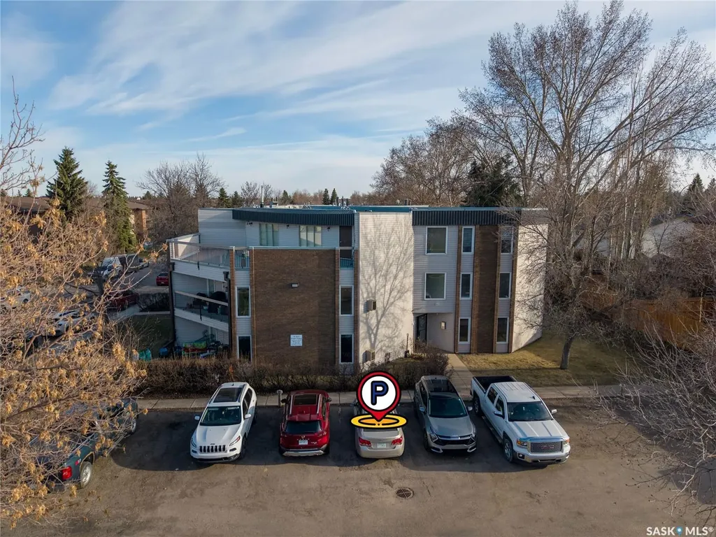 302 Tait Crescent Saskatoon SK S7H 5L2